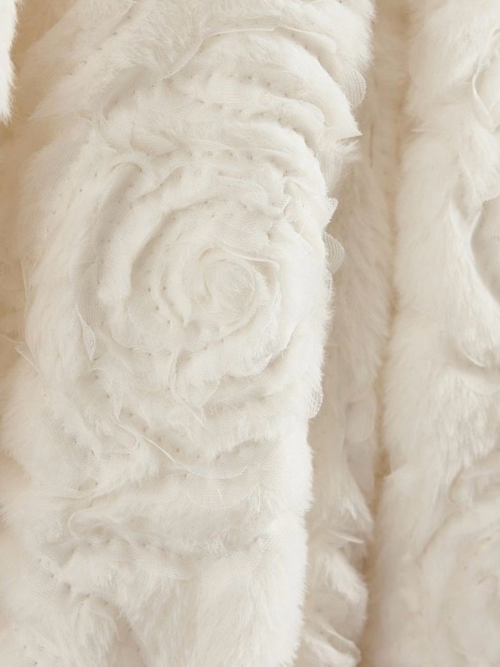 Pottery Barn Cream Plush Swirl-Textured Shawl Collar Robe - Picture 2 of 4
